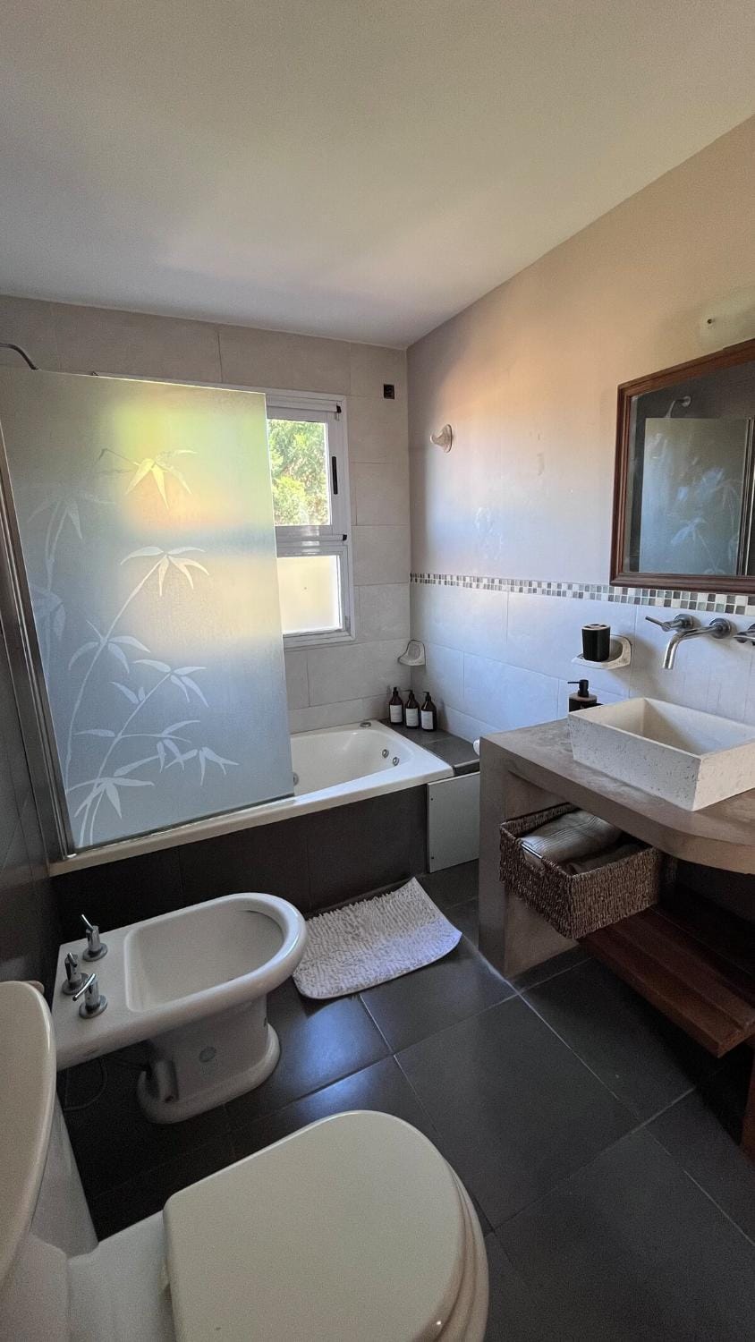 Toilet, Bathroom, bidet, towels