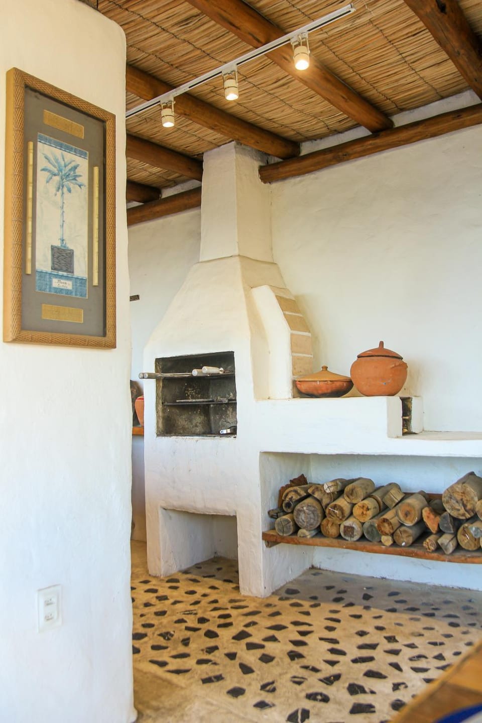 BBQ facilities, Kitchen or kitchenette, stove