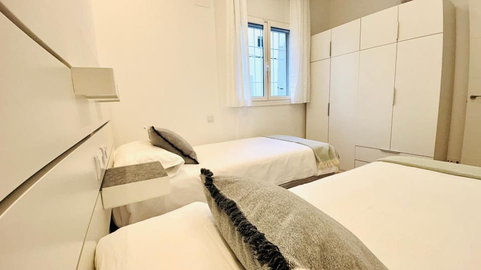 Apartamento familiar by prestigi Apartment in Terrassa