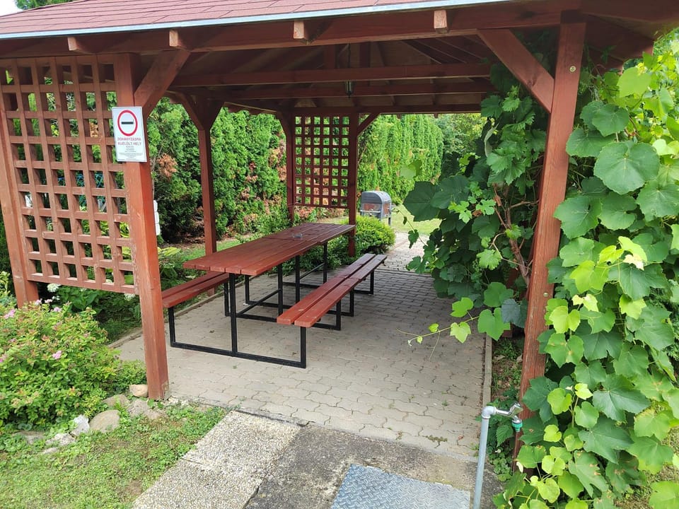 BBQ facilities, Garden, Garden view