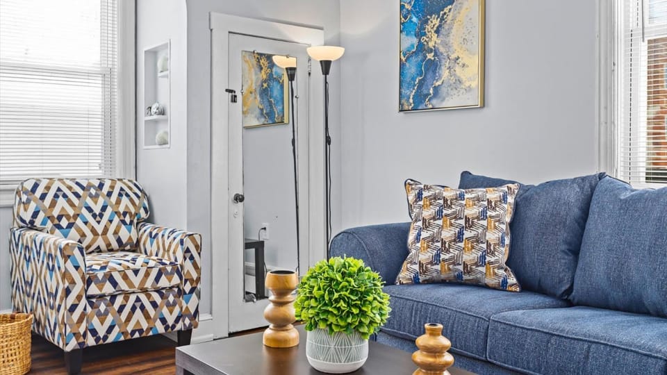 Living room, Decorative detail, Seating area