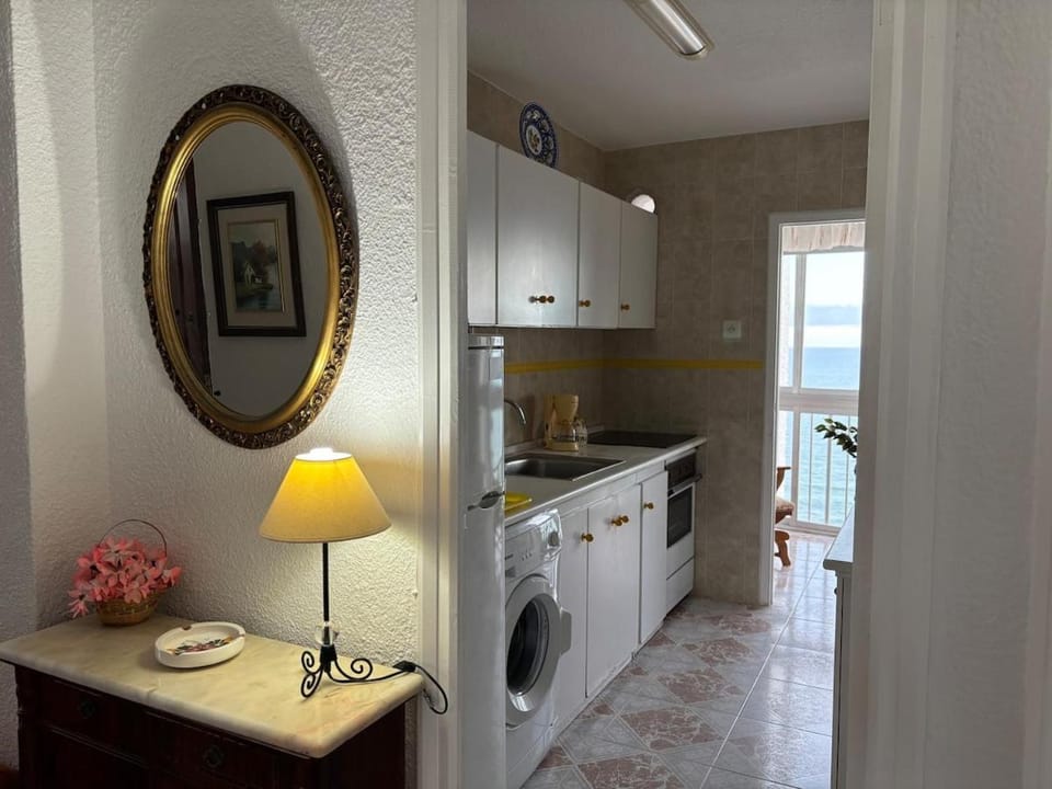Kitchen or kitchenette, pet friendly, stove