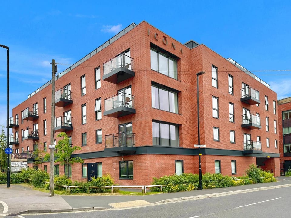 Property building, Day, Neighbourhood, Street view, Location