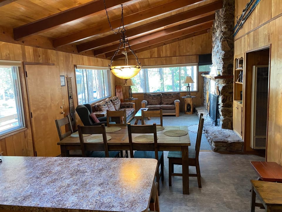 Cutter's Edge House in Sierra Nevada