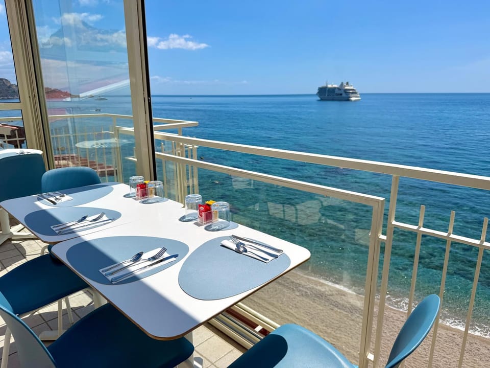 View (from property/room), Sea view, Breakfast