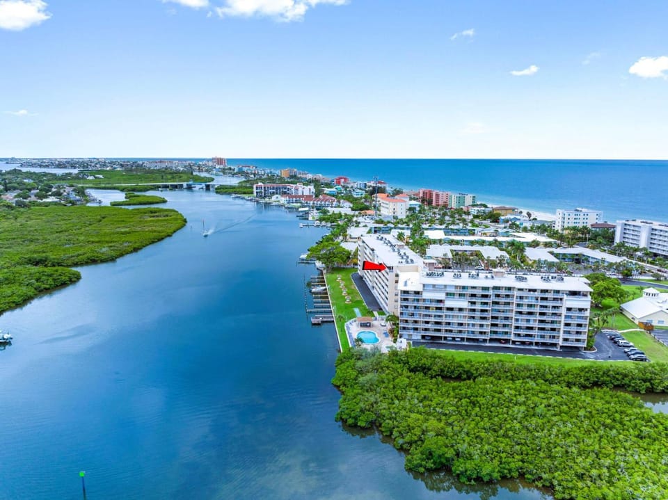 Bayshore Yacht & Tennis 806 House in Indian Shores