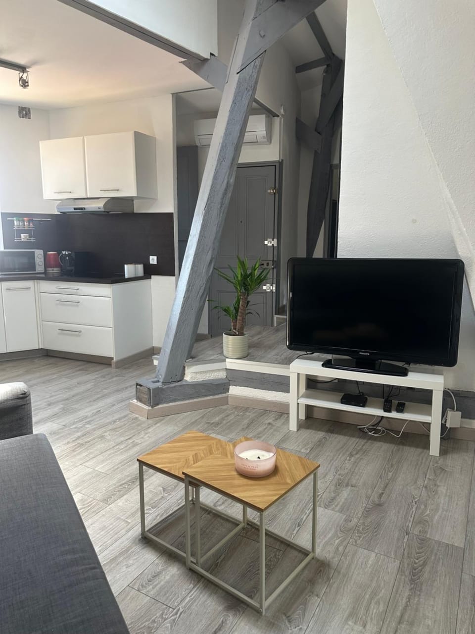 Charmant appartement intra-muros Apartment in Avignon