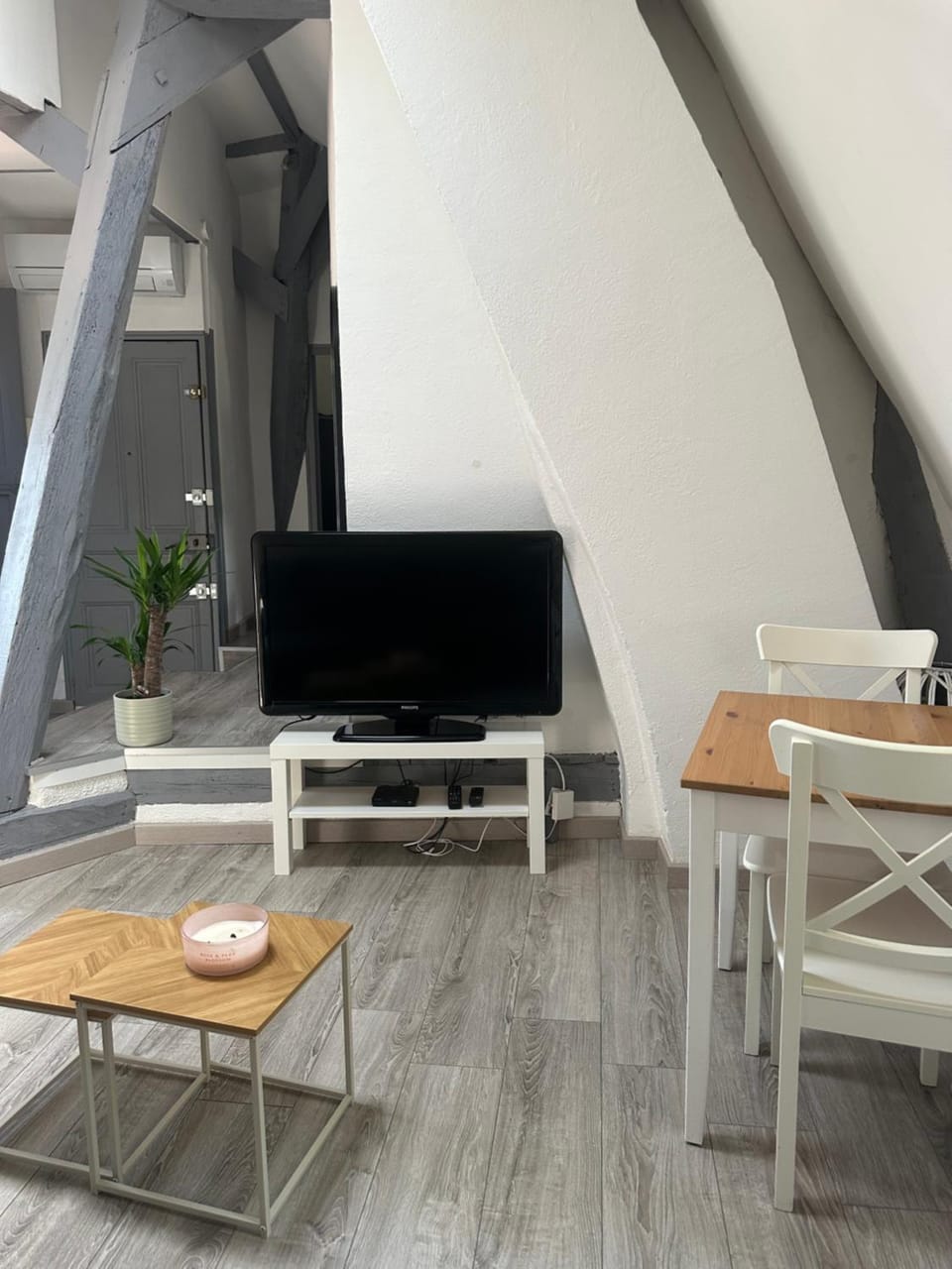 Charmant appartement intra-muros Apartment in Avignon