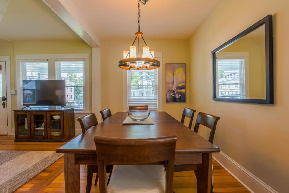 A Luxurious Retreat in Mystic Ct Apartment in Noank