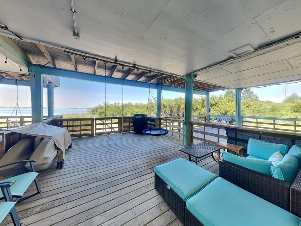Patio, BBQ facilities, Seating area, Sea view