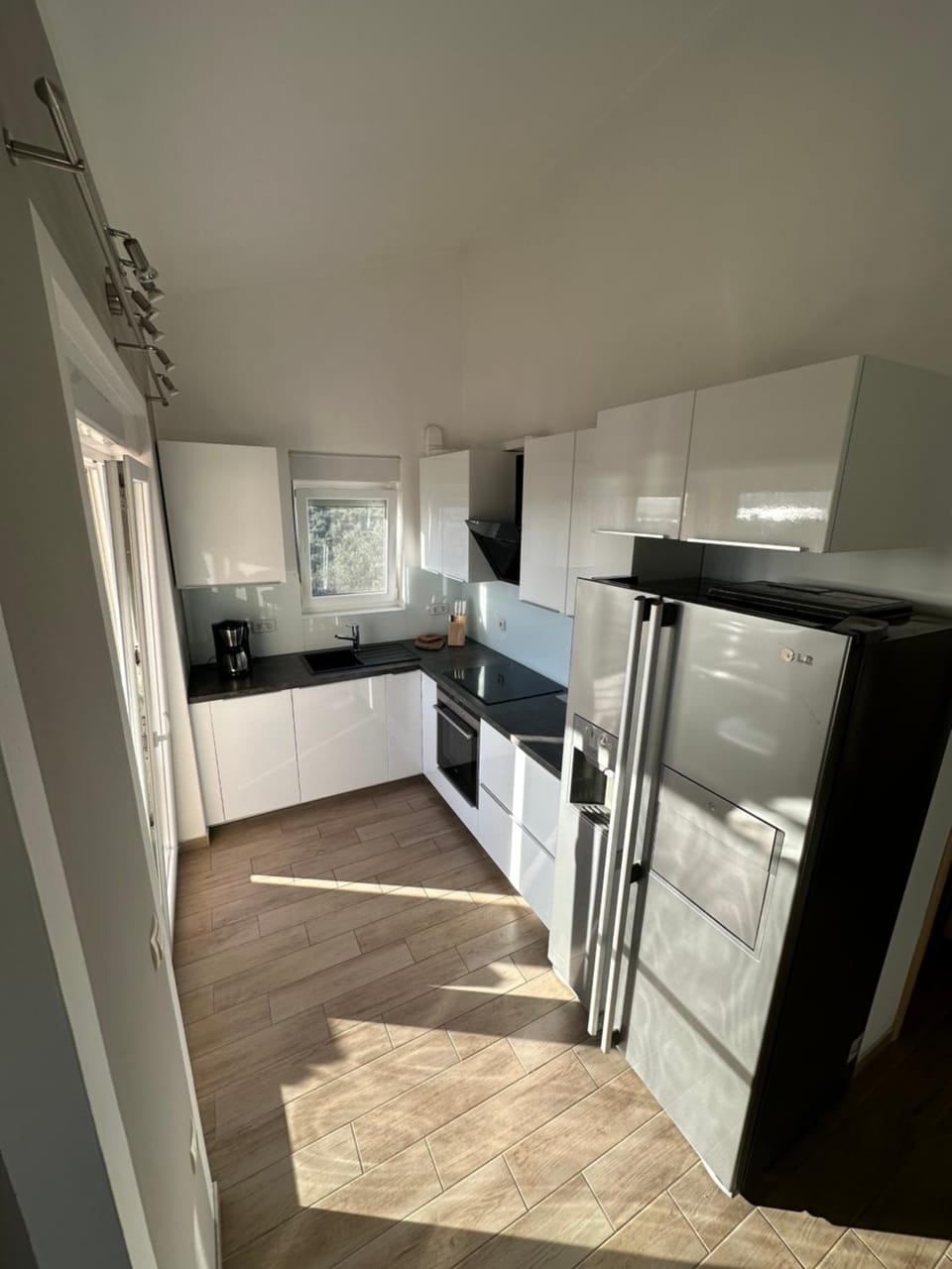 Restaurant/places to eat, Kitchen or kitchenette, Breakfast, stove, kitchen