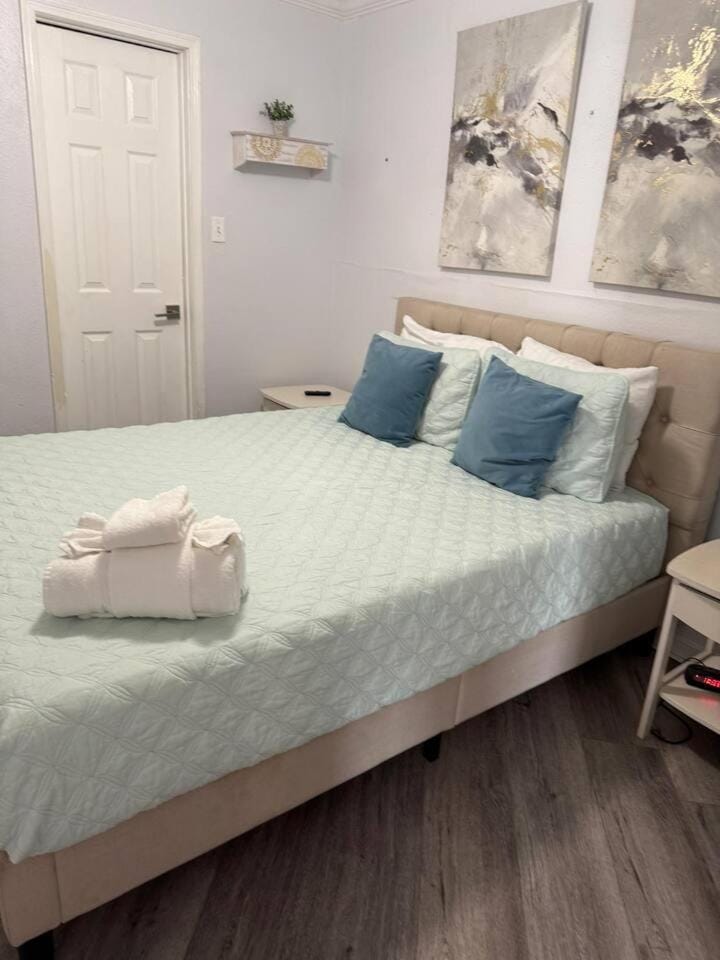 Ocean & Pool Views - Hot Tub - 2 Pools - Gym - Tennis ct - Shoreline Stays 6210 Apartment in Galveston Island