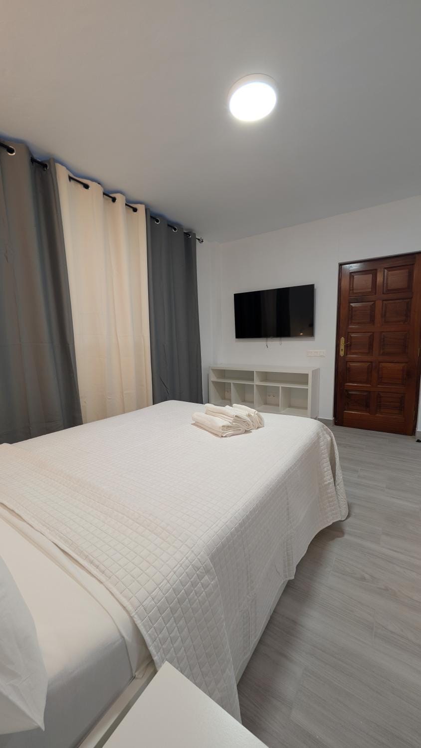 Bajo Capital Con Terraza y Aparcamiento Privado Apartment in El Hierro