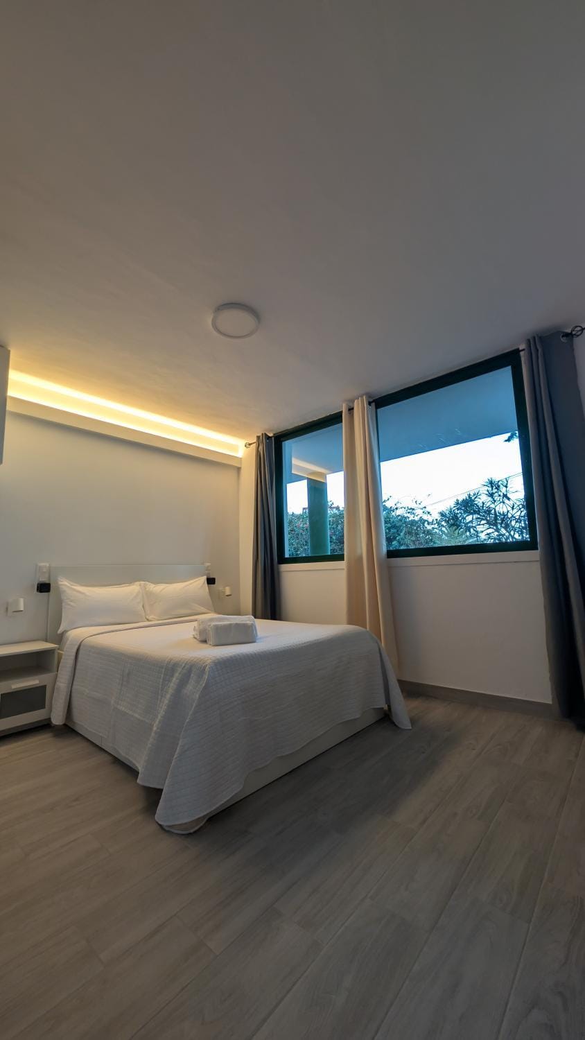 Bajo Capital Con Terraza y Aparcamiento Privado Apartment in El Hierro