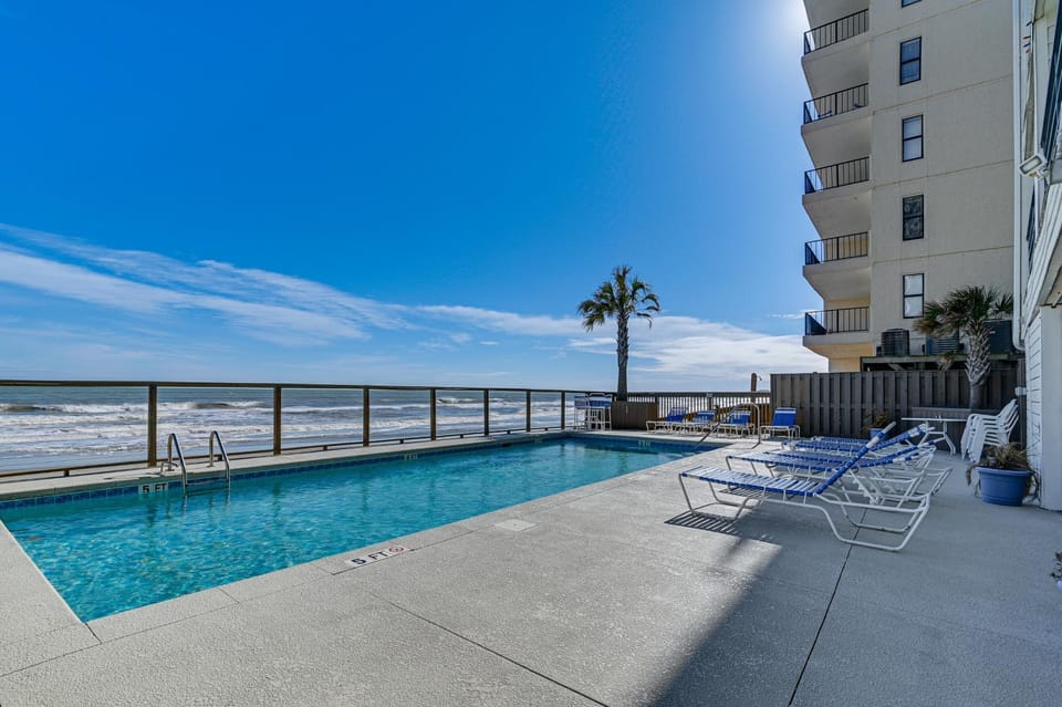 Pool & Beach Access: Scenic Murrells Inlet Condo! House in Garden City