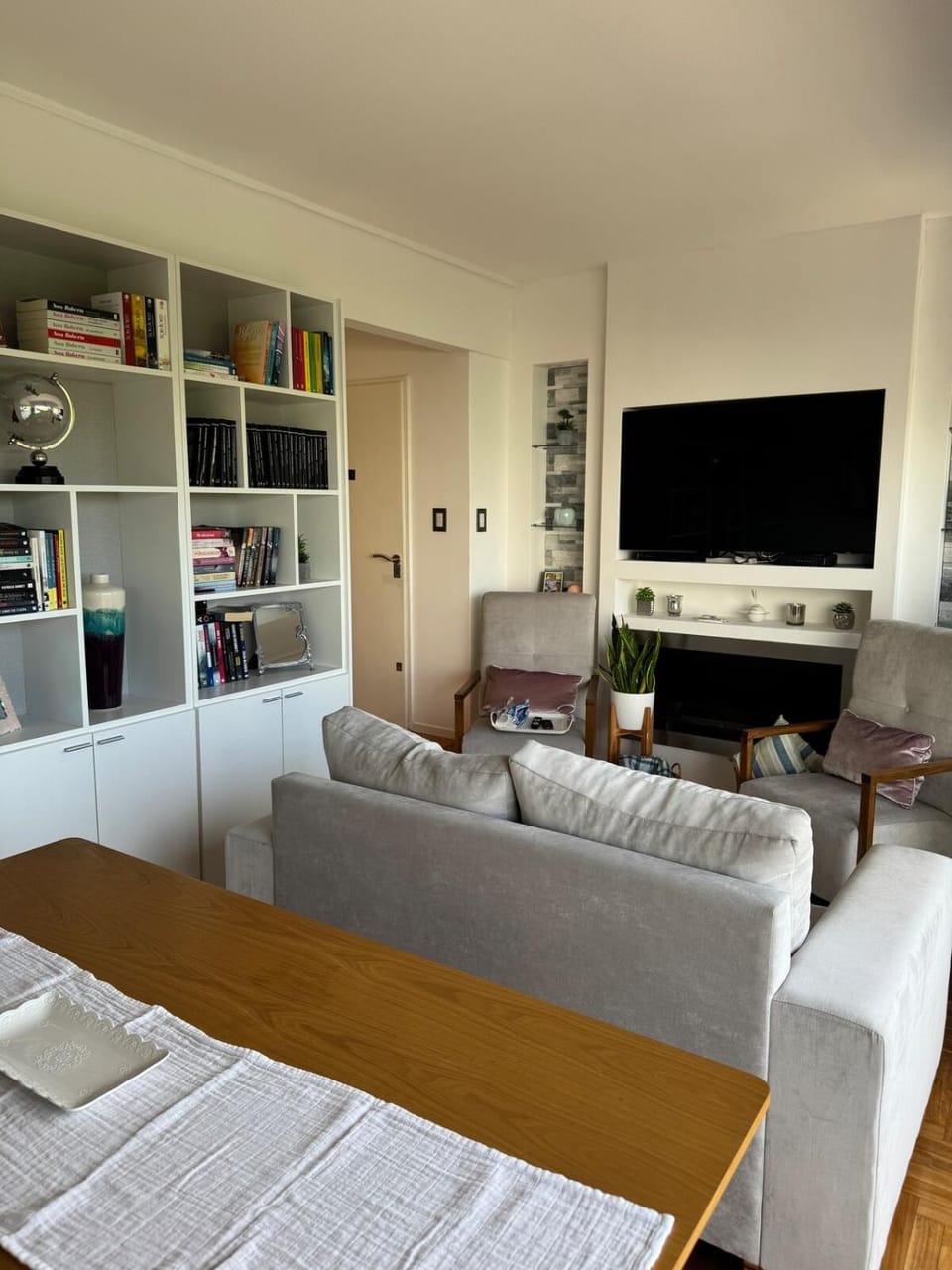 Library, TV and multimedia, Living room, Seating area