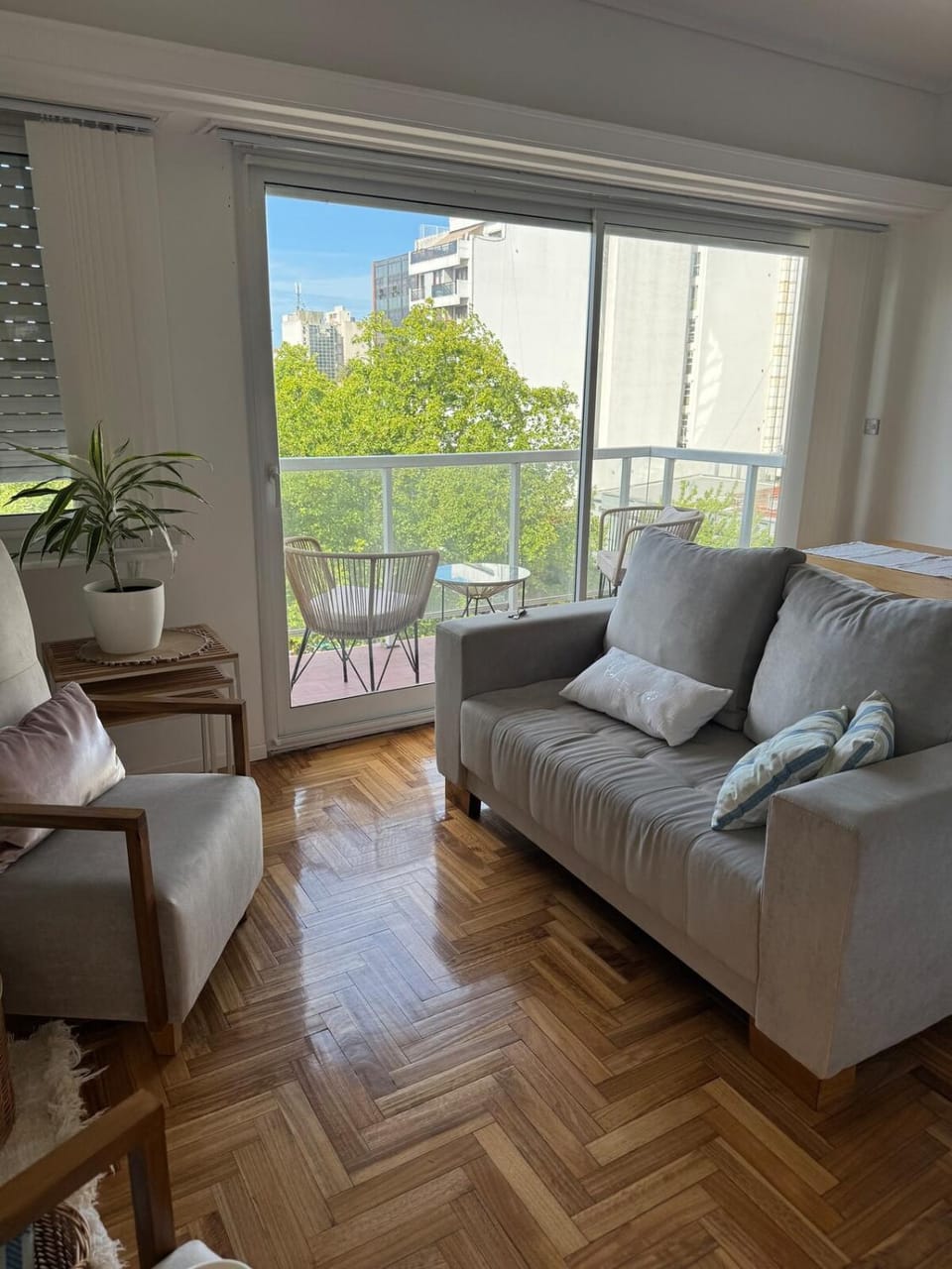 View (from property/room), Balcony/Terrace, Living room, Seating area