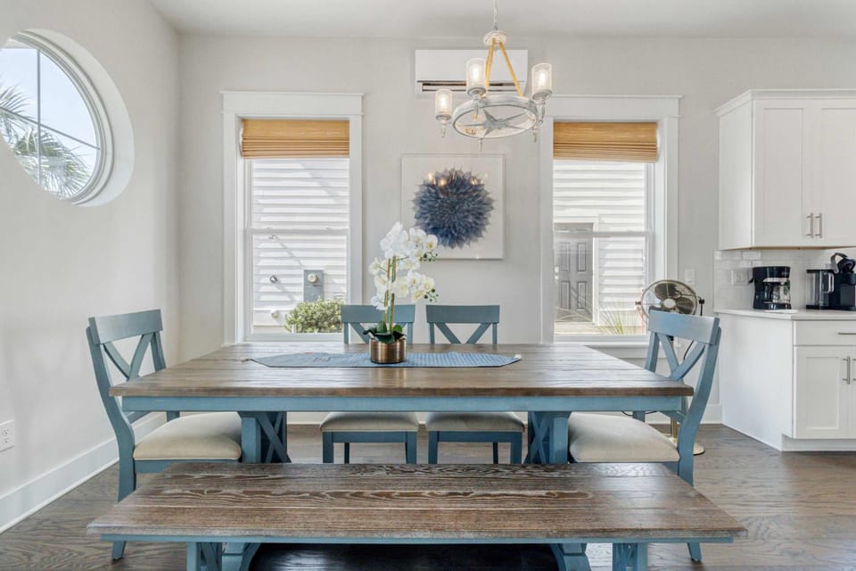 Modern Coastal Escape with Fire Pit & Pool Access House in Inlet Beach