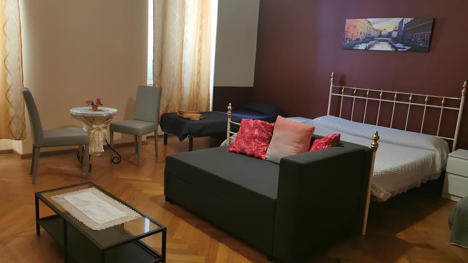 Affittacamere Guerrero JR Tra storia e cultura Bed and Breakfast in Trieste