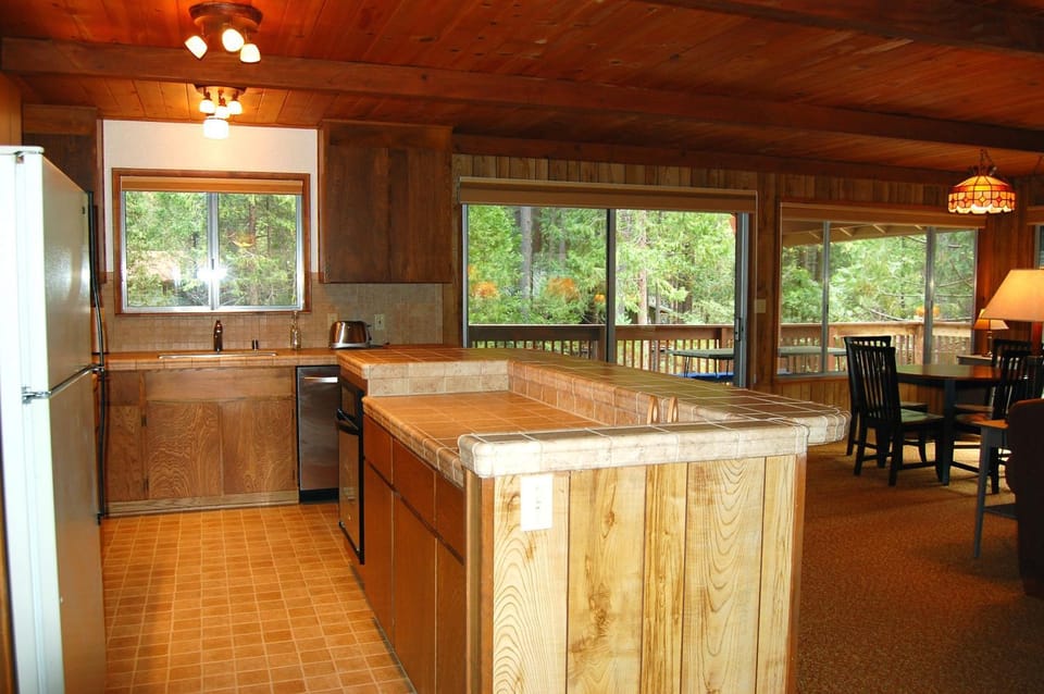 Mountain Retreat House in Sierra Nevada