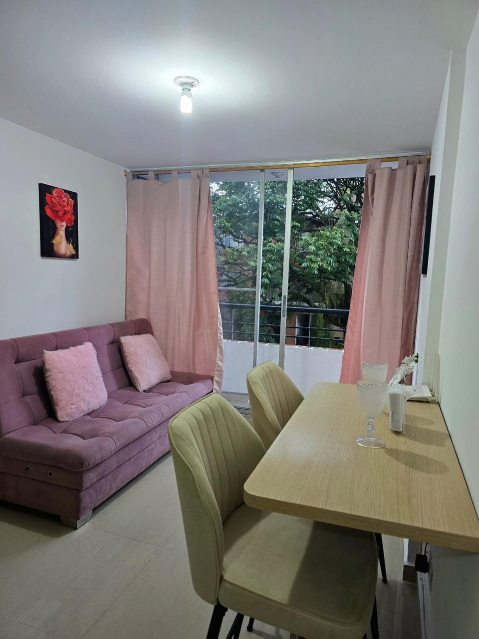 Cálido y moderno lugar Sabaneta Apartment in Sabaneta