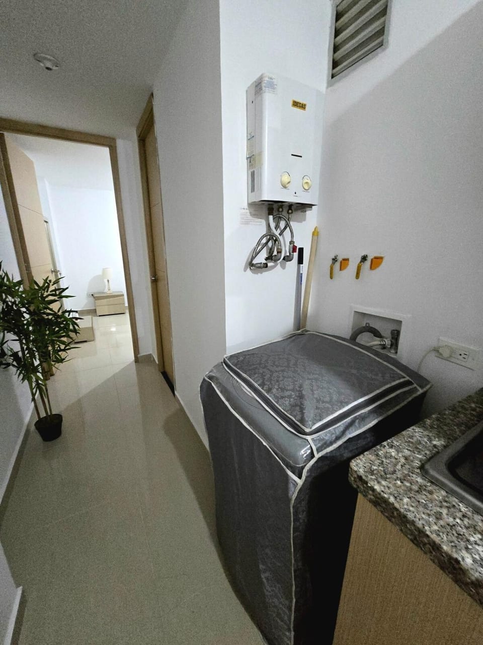 Cálido y moderno lugar Sabaneta Apartment in Sabaneta