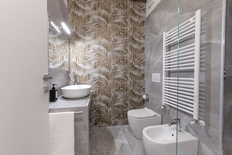Shower, Toilet, Bathroom, bidet, hair dryier