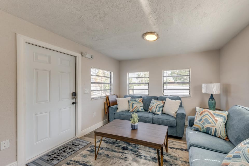 1 Mi to Ocean: Home w/ Yard in Boynton Beach! House in Boynton Beach