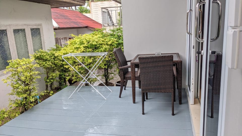Patio, Facade/entrance, Balcony/Terrace