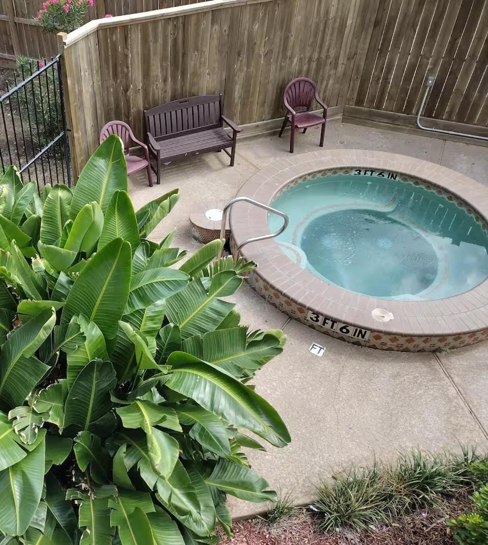 Patio, Hot Tub, Seating area
