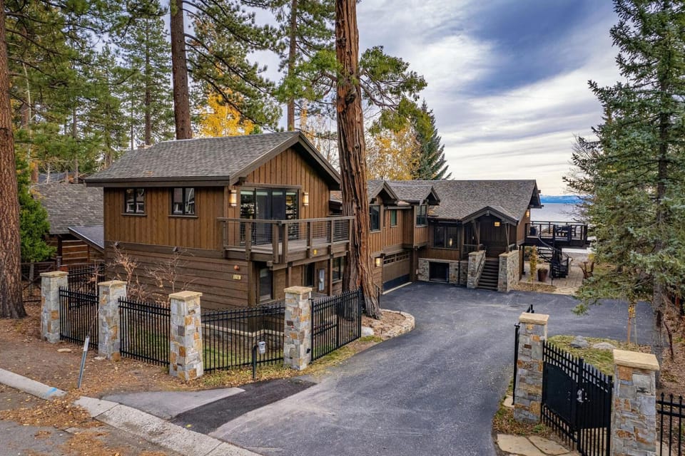 Aqua Vista Lakefront Estate by Tahoe Getaways - 6 BR in Carnelian Bay w Buoy, Pier & Game Room House in Lake Tahoe