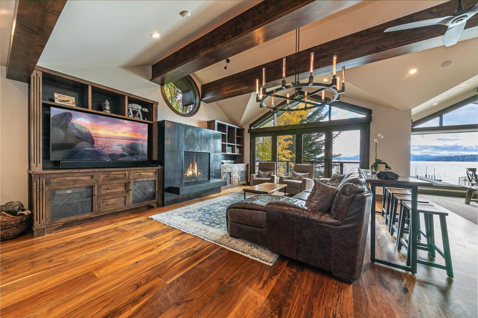 Aqua Vista Lakefront Estate by Tahoe Getaways - 6 BR in Carnelian Bay w Buoy, Pier & Game Room House in Lake Tahoe