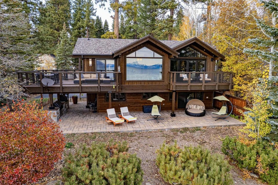 Aqua Vista Lakefront Estate by Tahoe Getaways - 6 BR in Carnelian Bay w Buoy, Pier & Game Room House in Lake Tahoe