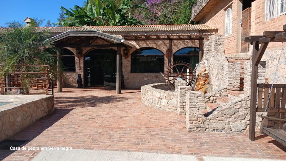 A Casa de Pedra House in State of São Paulo