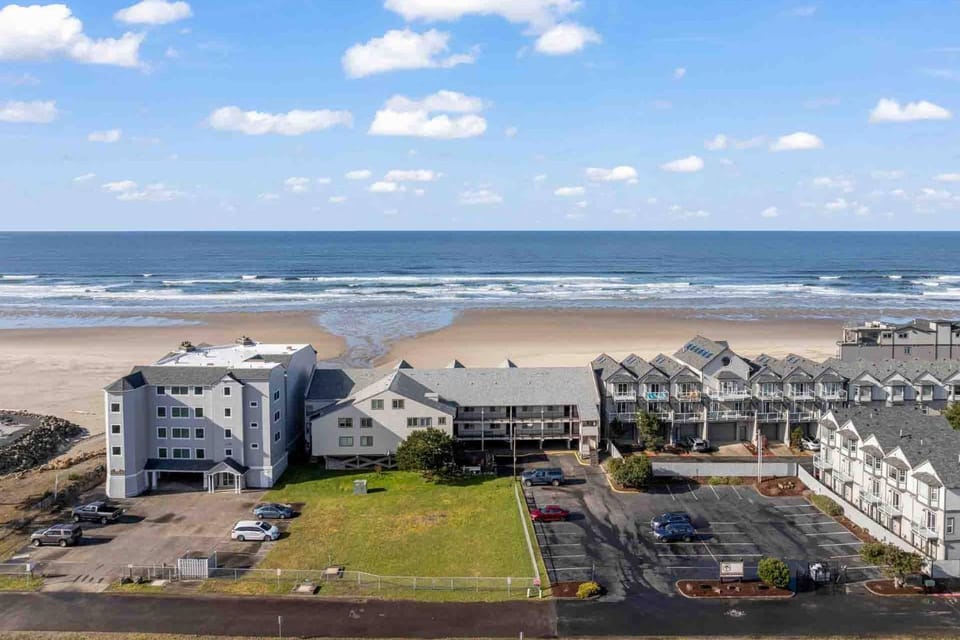Jan's Place House in Rockaway Beach