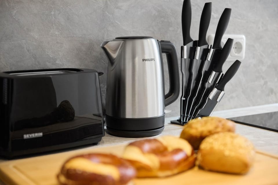 Coffee/tea facilities, Kitchen or kitchenette, Food and drinks, Food, toaster