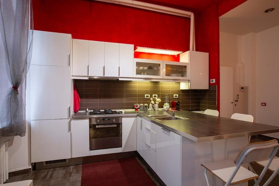 Kitchen or kitchenette, Dining area, oven, stove