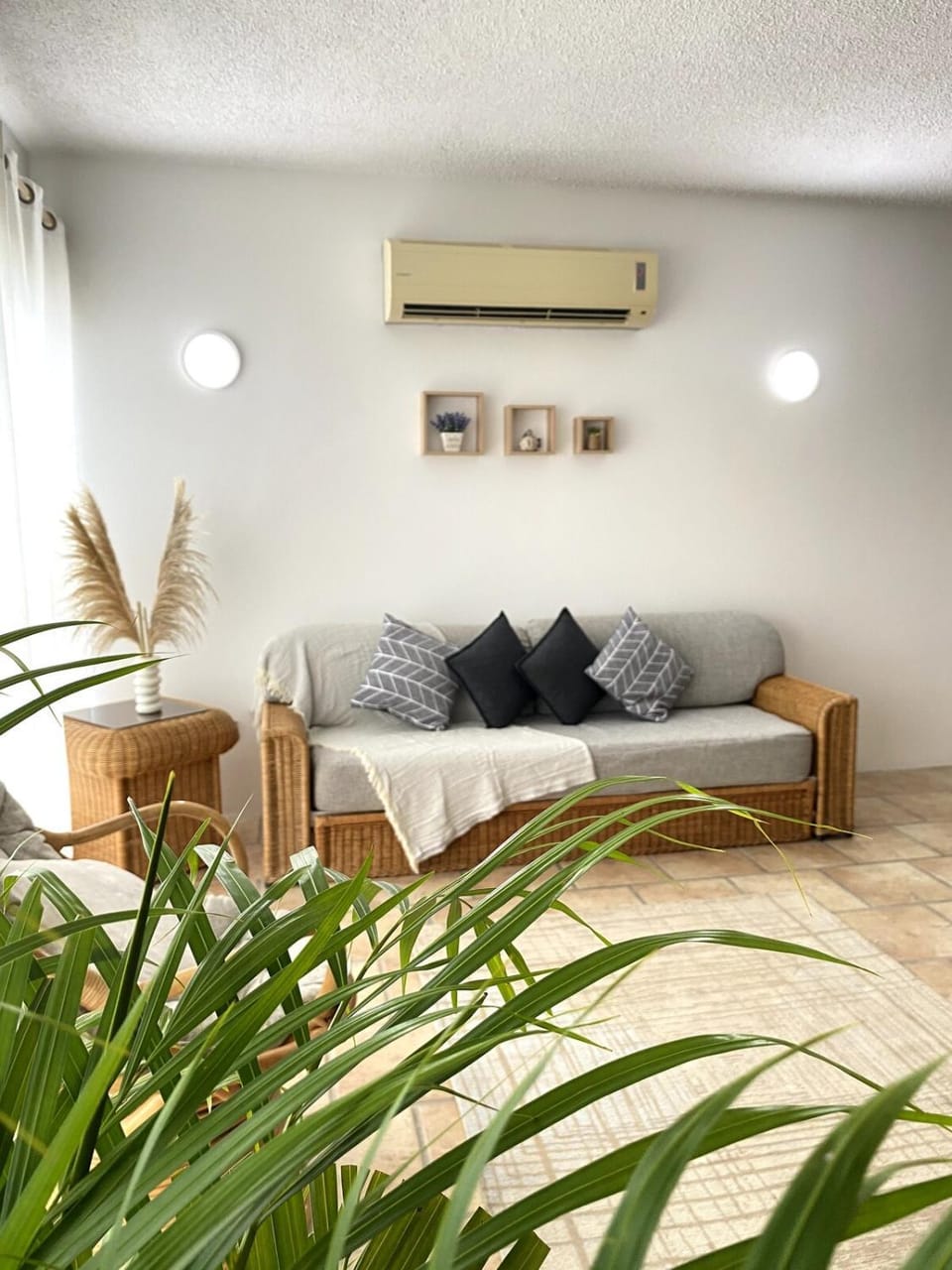 Living room, air conditioner