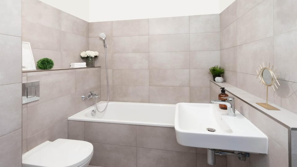 Toilet, Bathroom, Bath