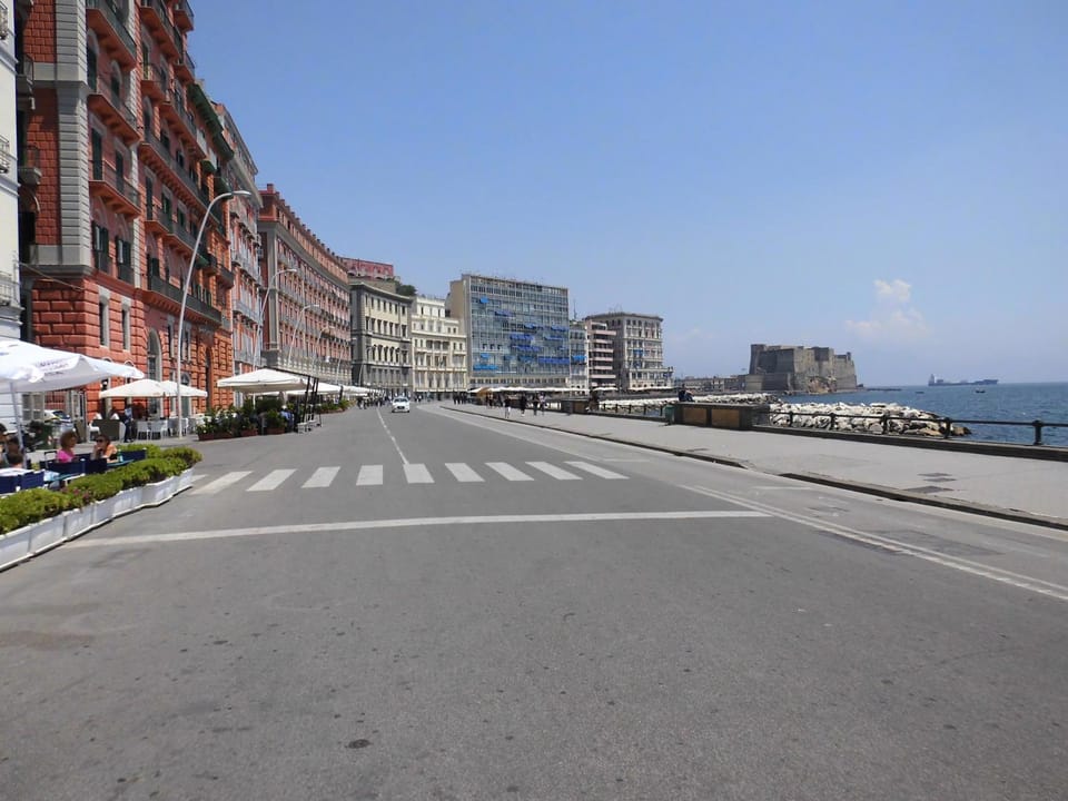 Restaurant/places to eat, Other, Shopping Area