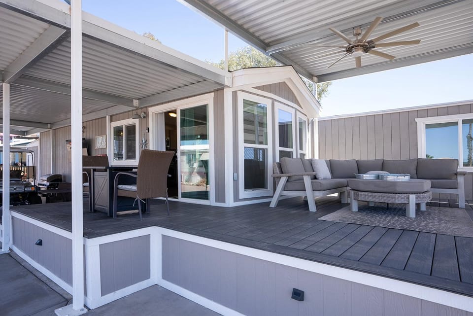 Picture Perfect at Sam's Beachcomber House in Lake Havasu City