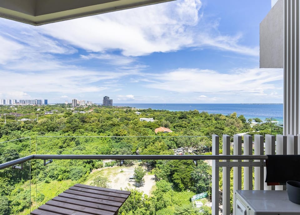 Day, View (from property/room), Balcony/Terrace, City view, Sea view