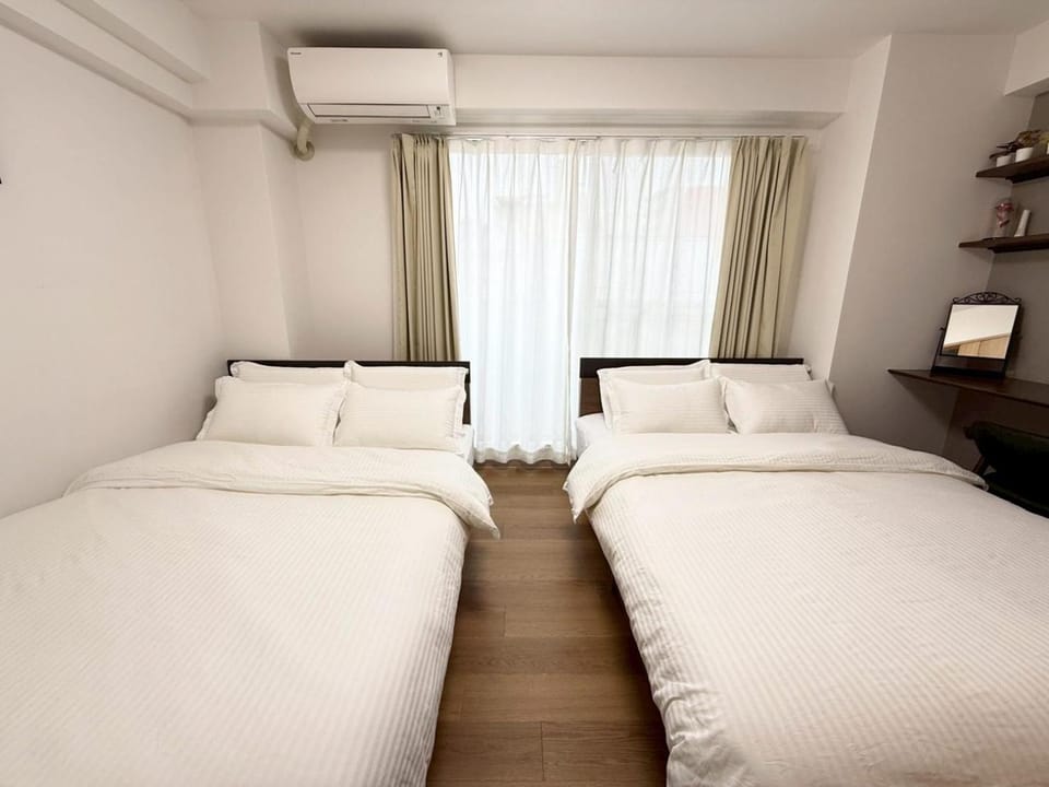Bed, Bedroom, air conditioner