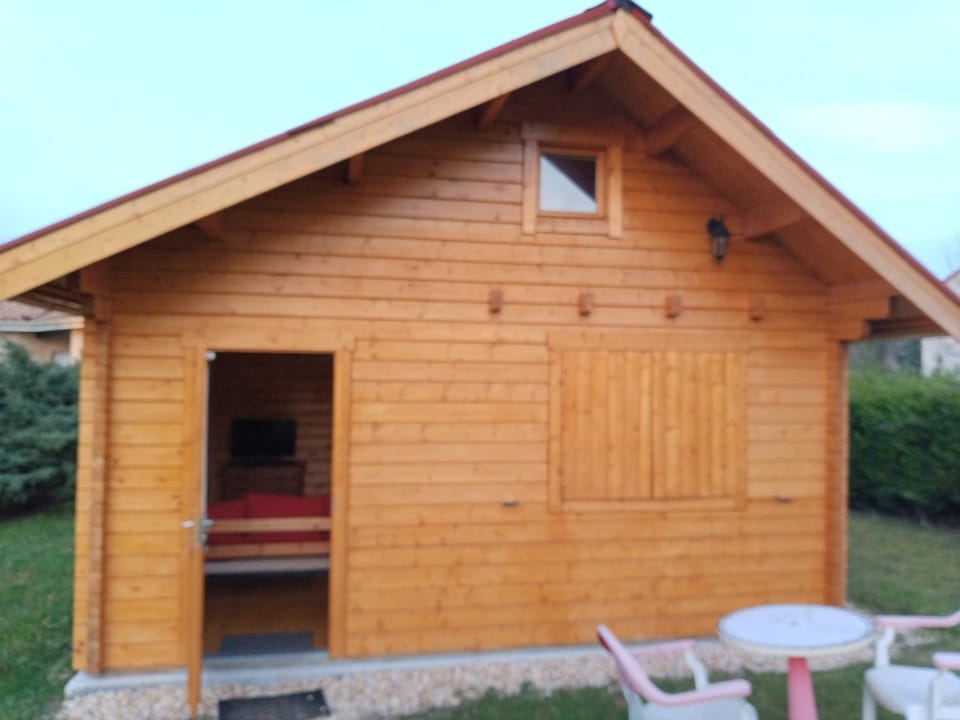 chalet le cocon de bois Chalet in Nouvelle-Aquitaine
