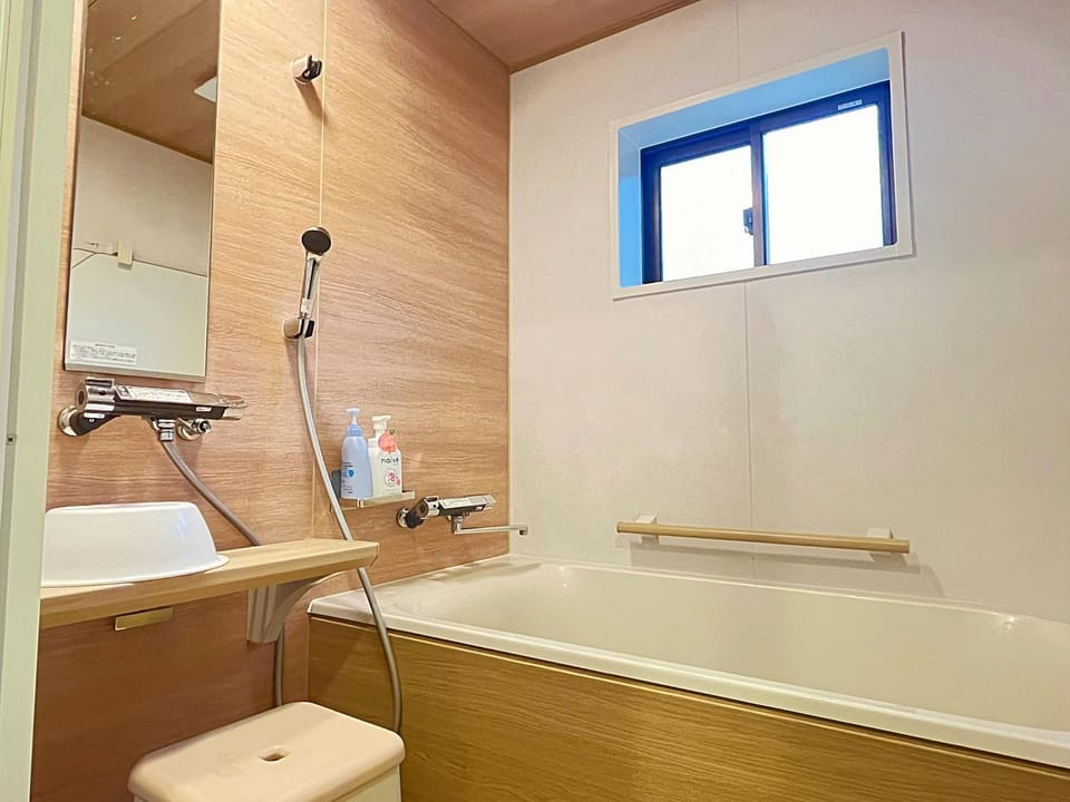 Bathroom, Bath