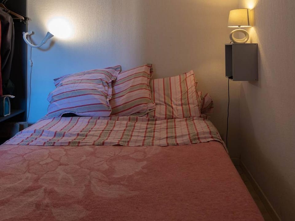 Location T2 + cabine avec parking, Le Lavandou centre, proche plage - FR-1-803-19 Cabin in Le Lavandou