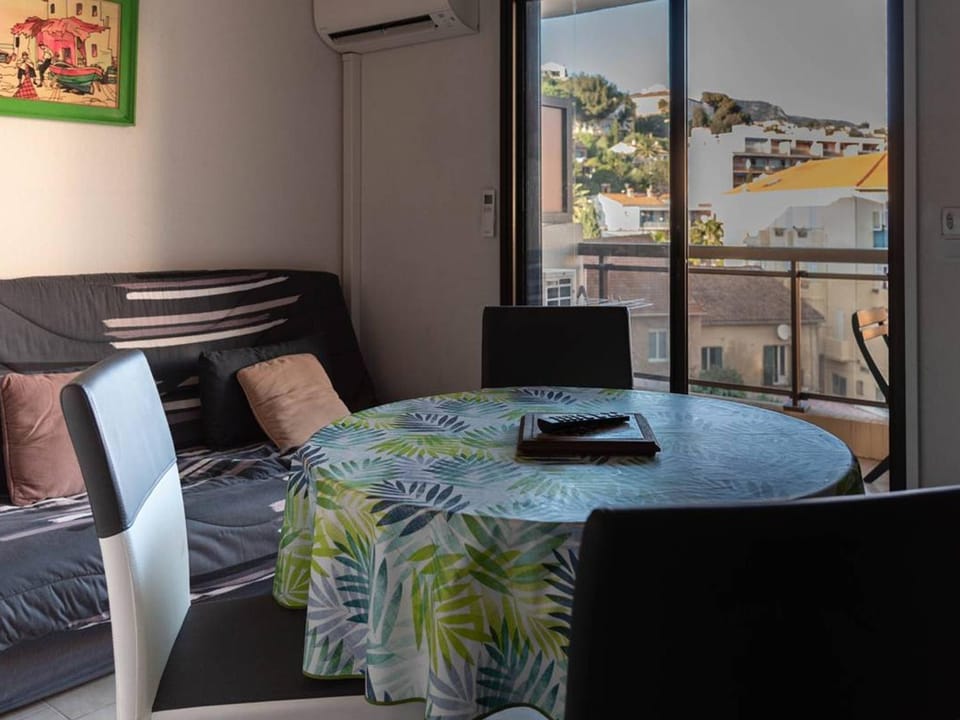 Location T2 + cabine avec parking, Le Lavandou centre, proche plage - FR-1-803-19 Cabin in Le Lavandou
