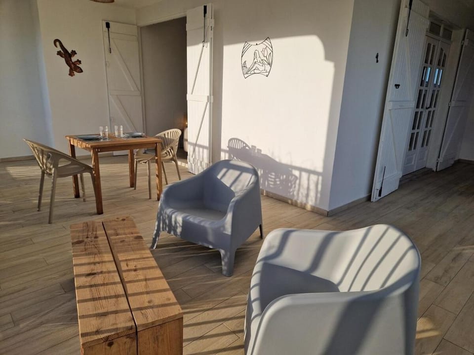 Balcony/Terrace, Dining area