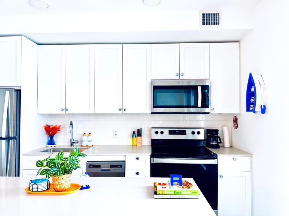 Kitchen or kitchenette, kitchen