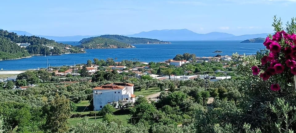 Nearby landmark, Day, Balcony/Terrace, Sea view